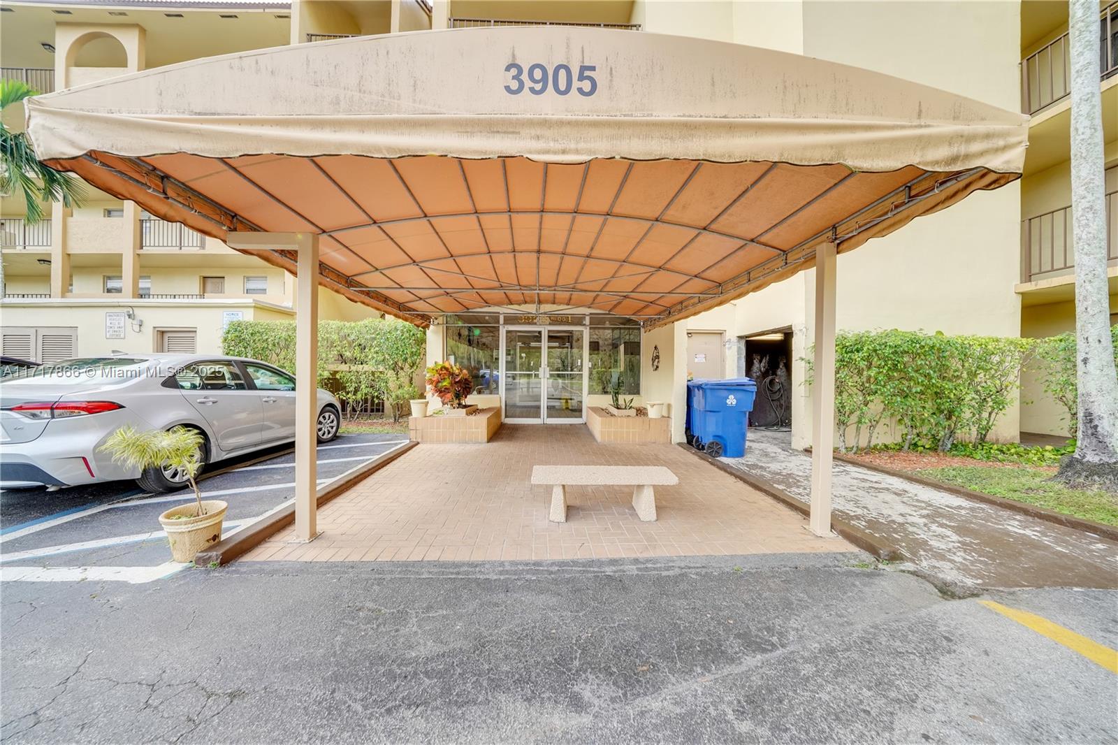 3905 N Nob Hill Rd 106 Property Photo 16