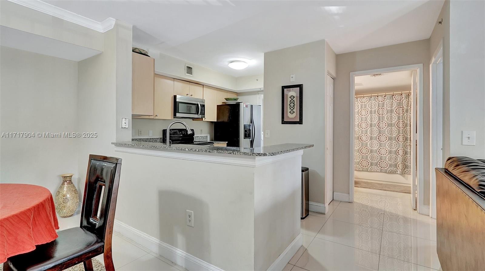 2496 Centergate Dr 207 Property Photo 10