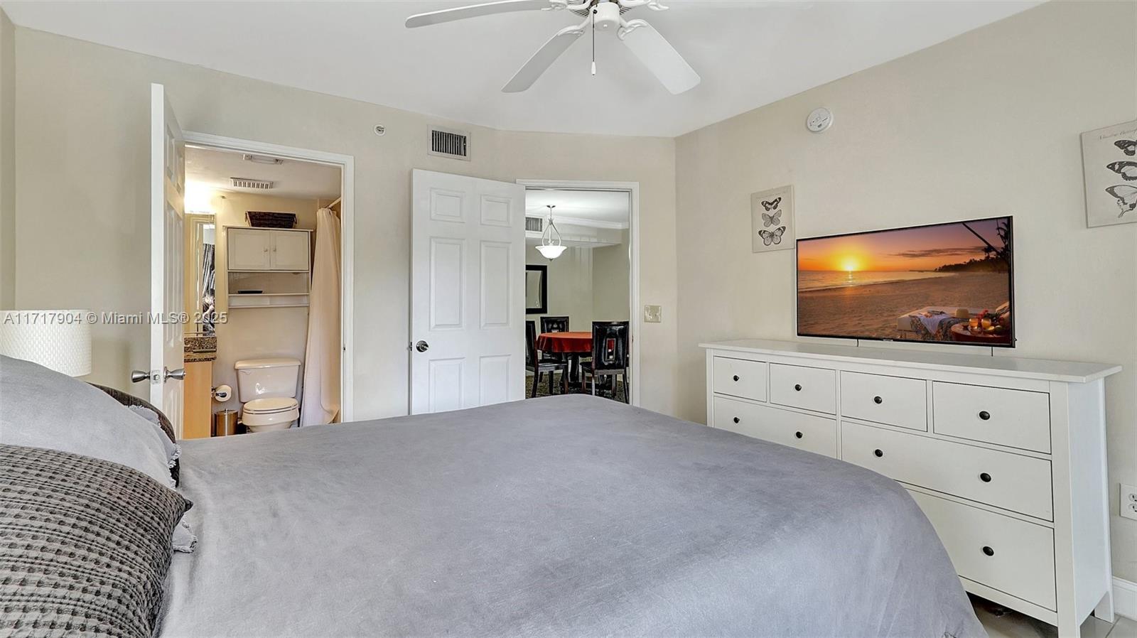 2496 Centergate Dr 207 Property Photo 31