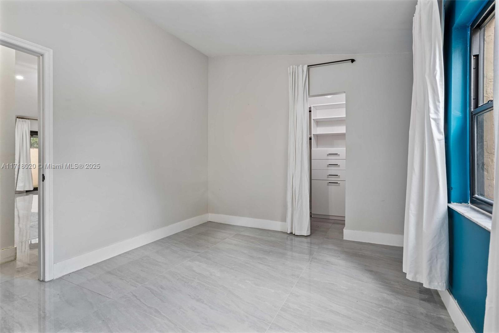 906 Sw 113th Ter Property Photo 11