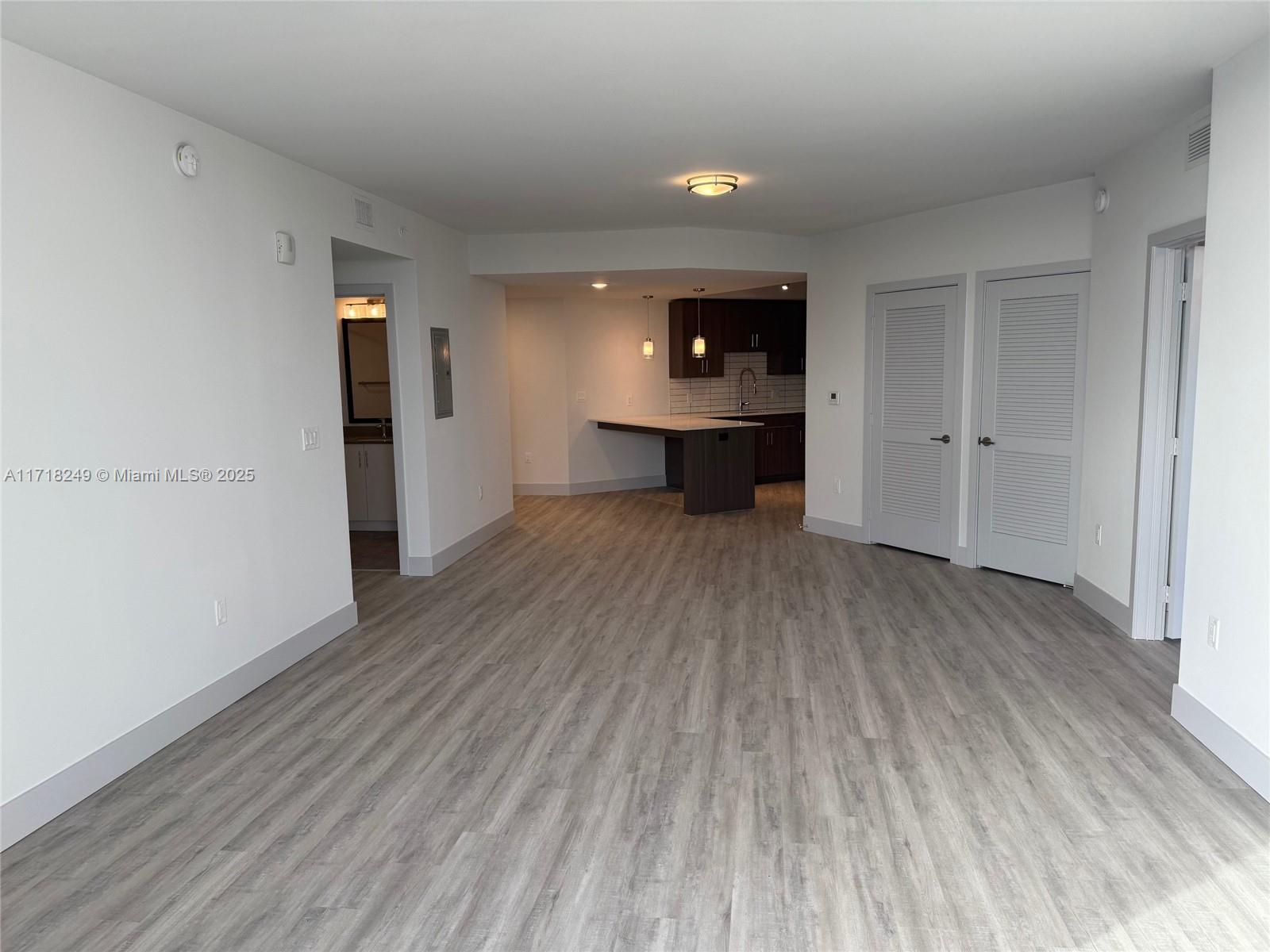 9000 Ramblewood Dr 516 Property Photo 13