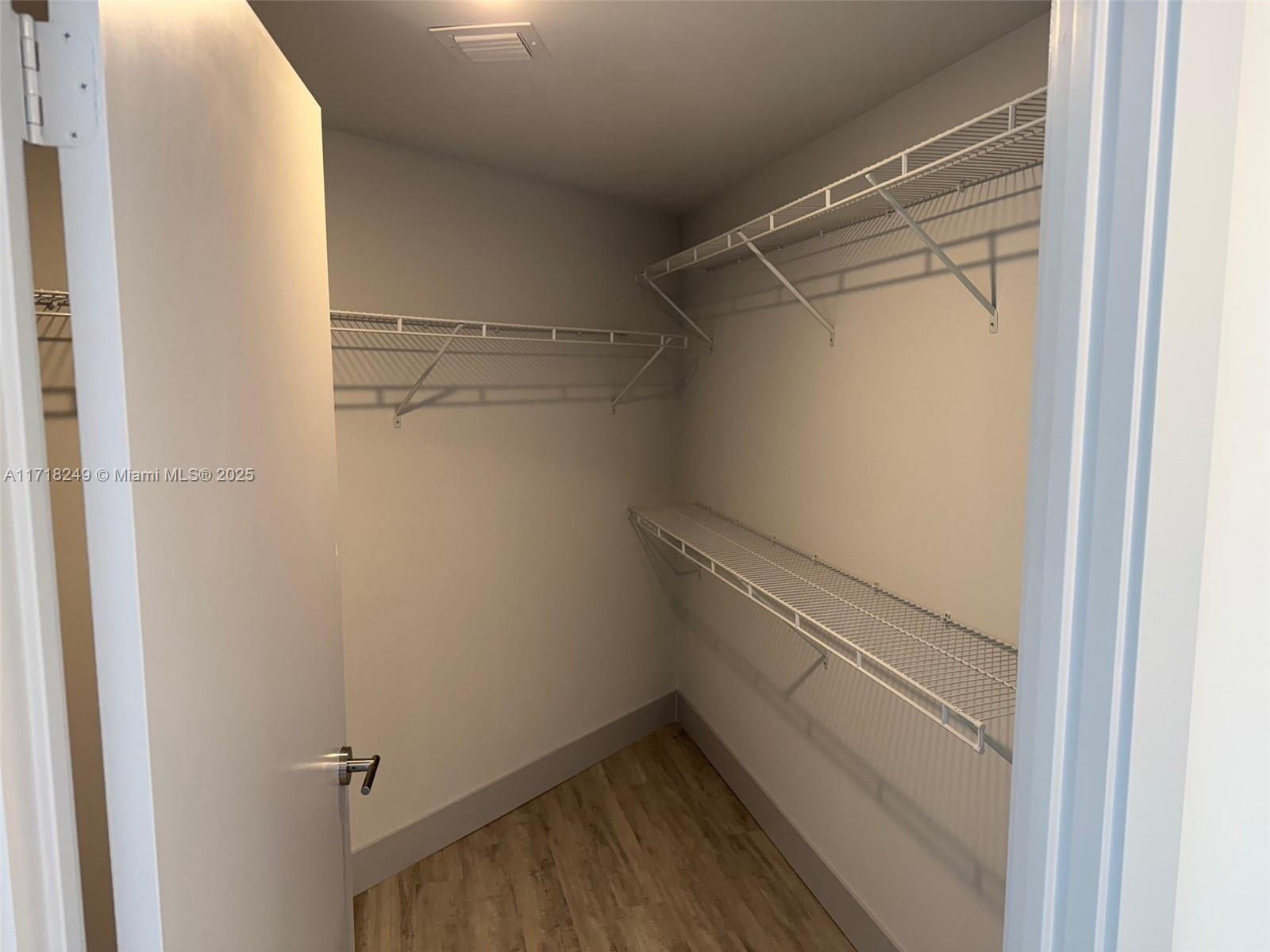9000 Ramblewood Dr 516 Property Photo 18