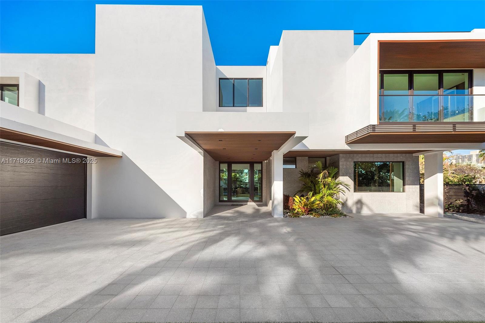 128 Ocean Blvd Property Photo