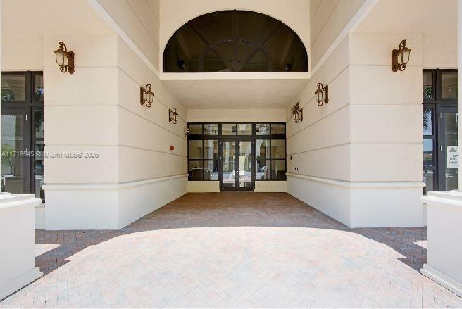 1600 Ponce De Leon Blvd 1103 Property Photo 2