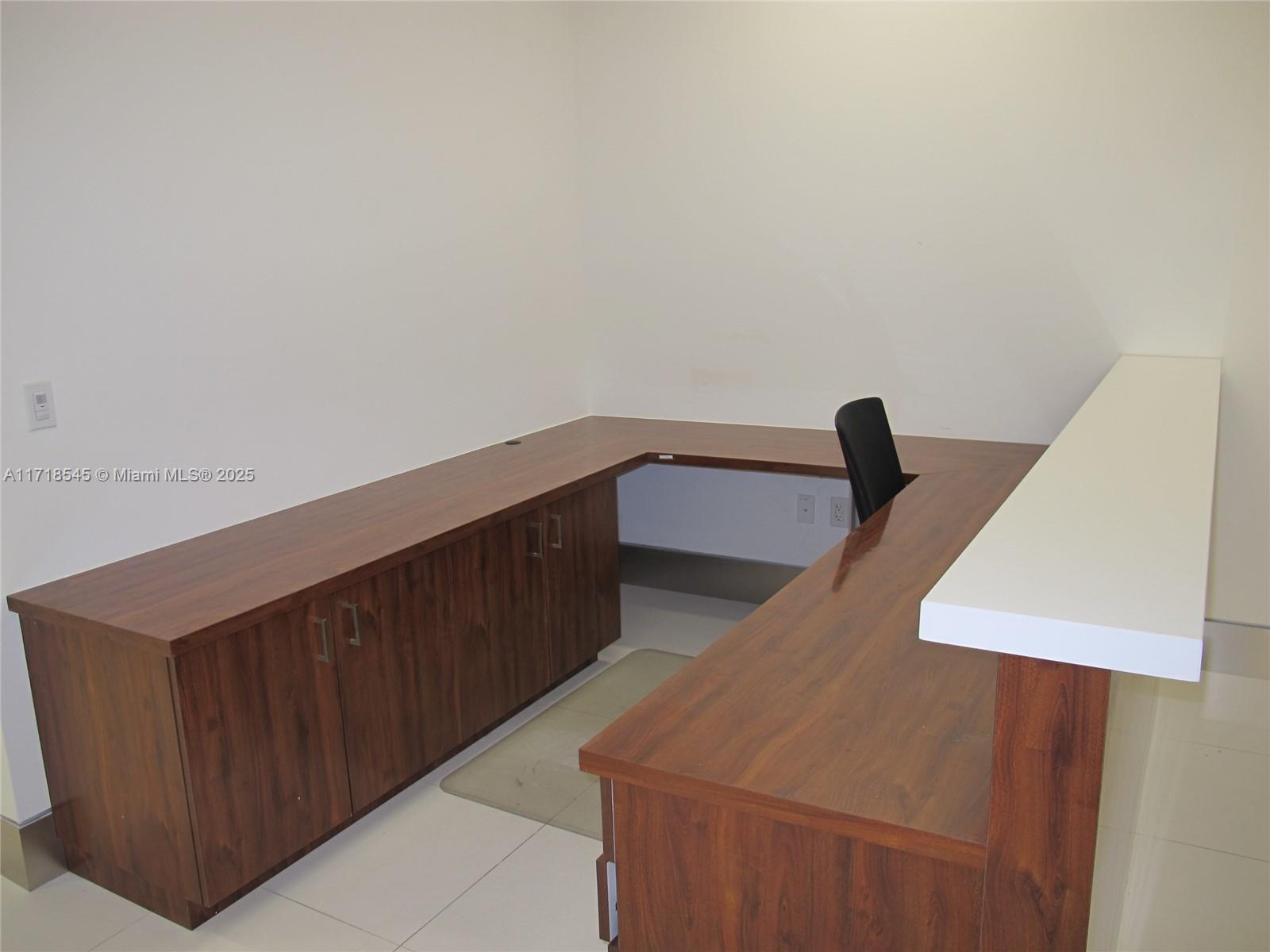 1600 Ponce De Leon Blvd 1103 Property Photo 12
