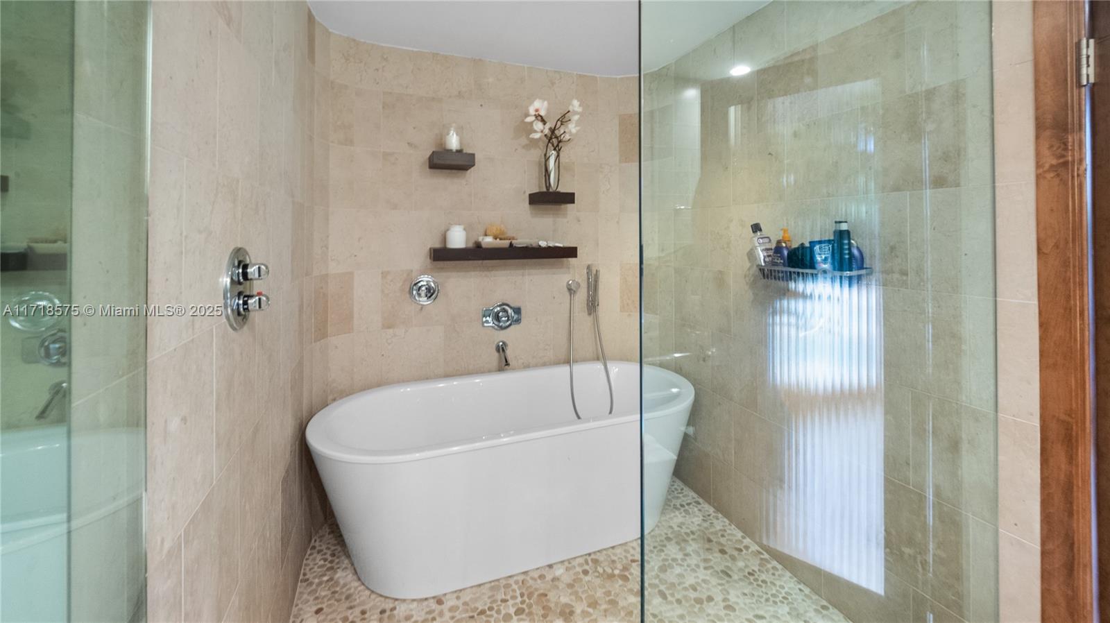 200 E Rivo Alto Dr Property Photo 86
