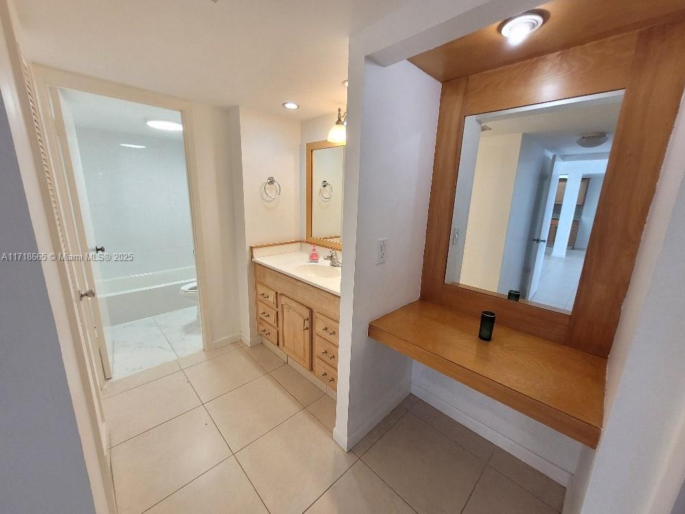 18081 Biscayne Blvd 802 Property Photo 43