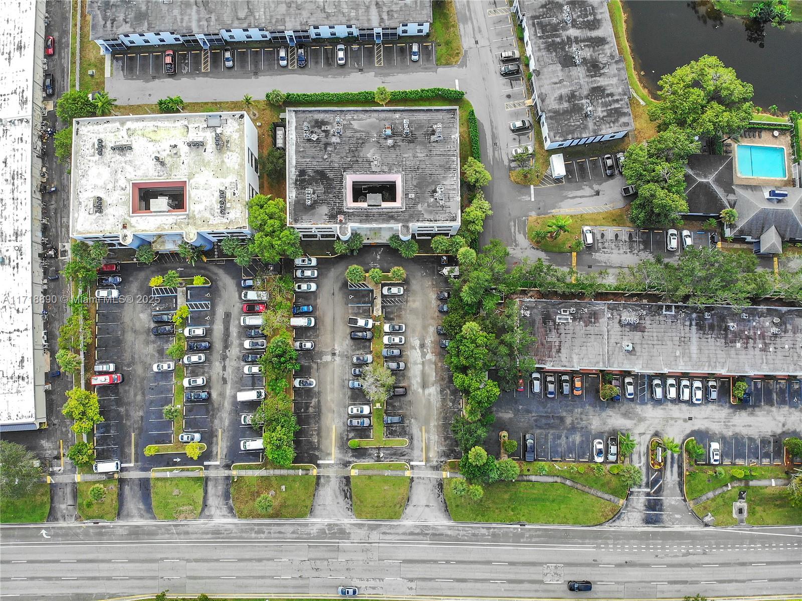 8360 W Oakland Park Blvd Property Photo 9