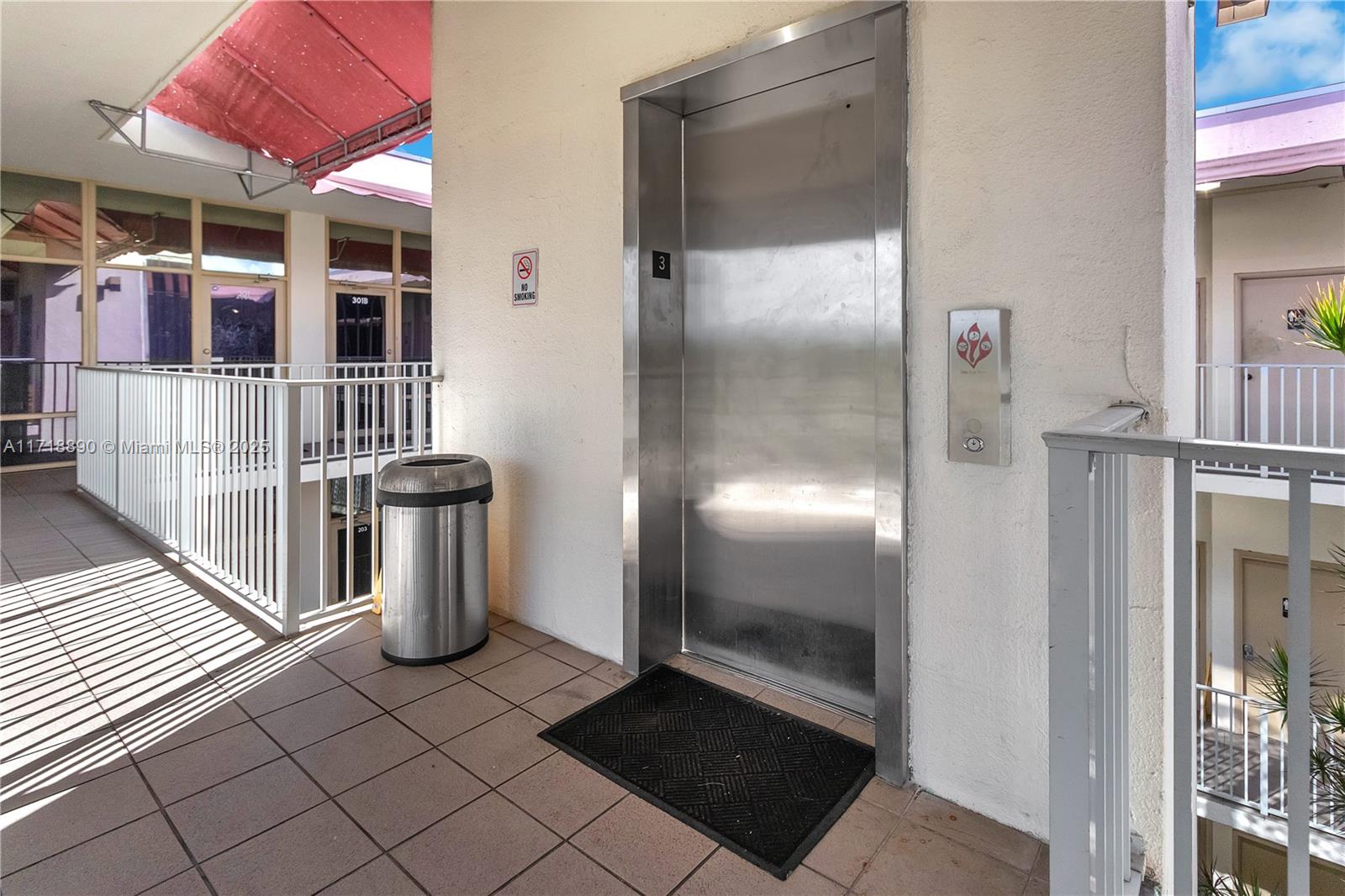 8360 W Oakland Park Blvd Property Photo 15