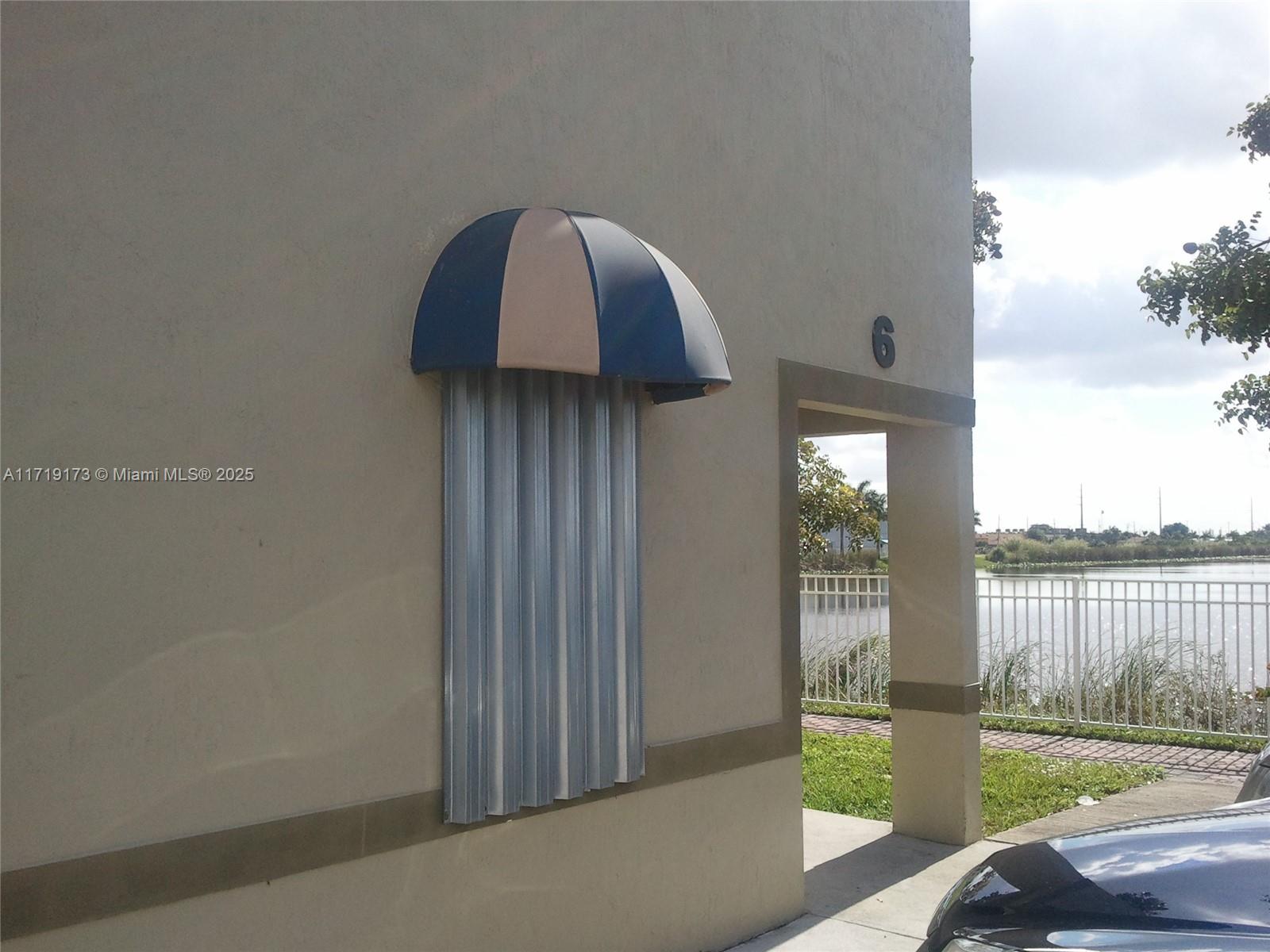 10810 Nw 138th St 6-d Property Photo 3
