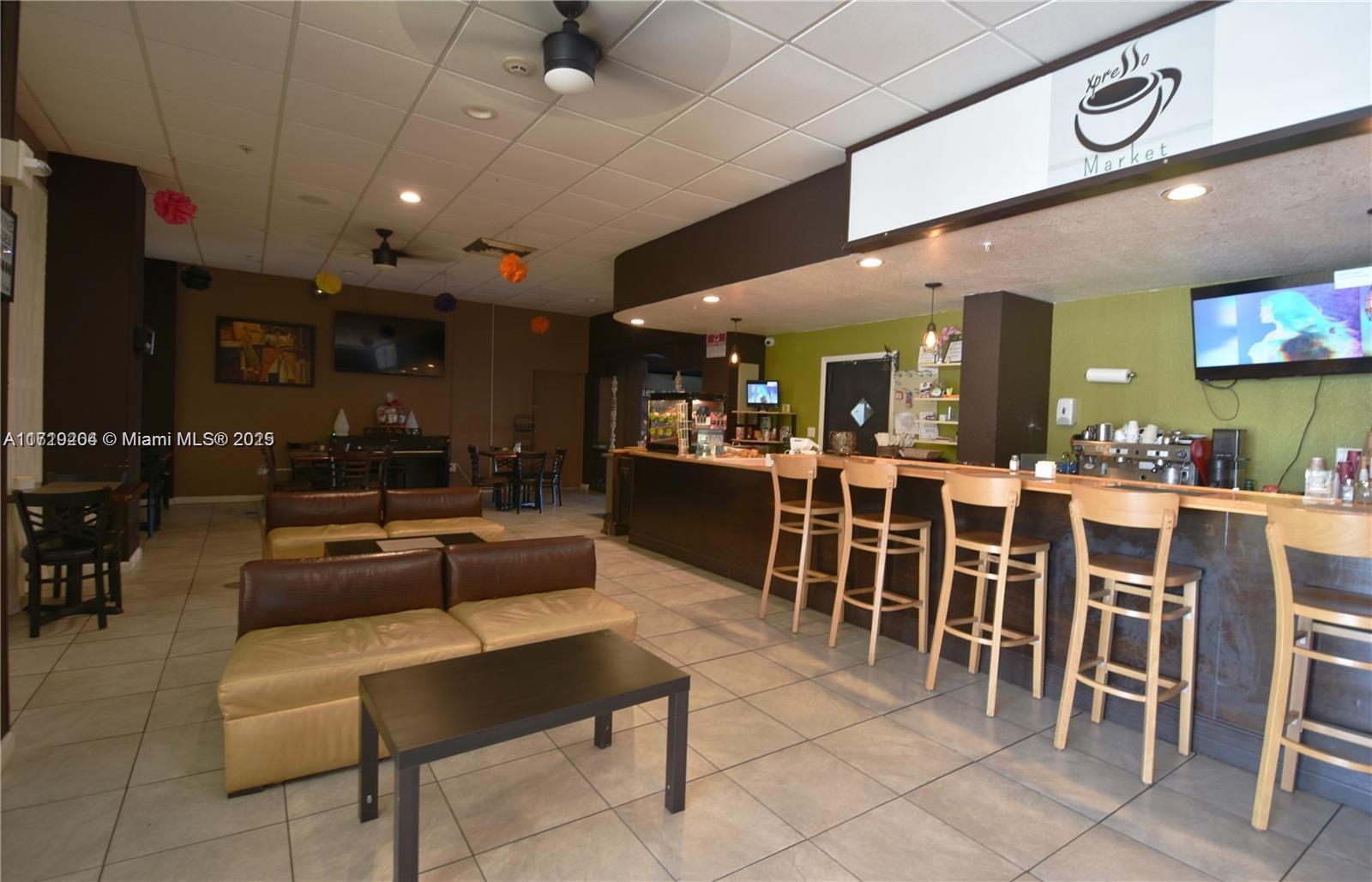 A11719204 Property Photo 18