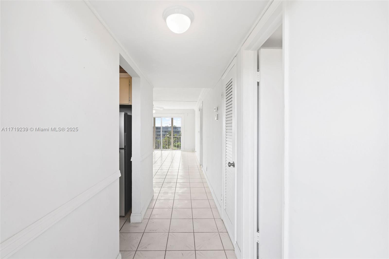 4650 Washington St 504 Property Photo 8