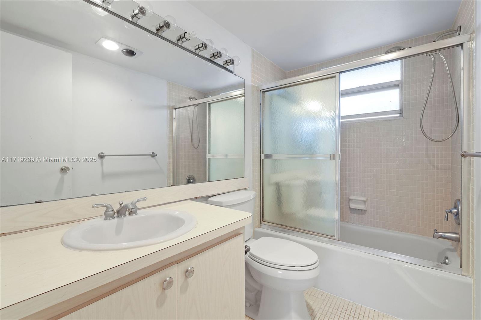 4650 Washington St 504 Property Photo 19