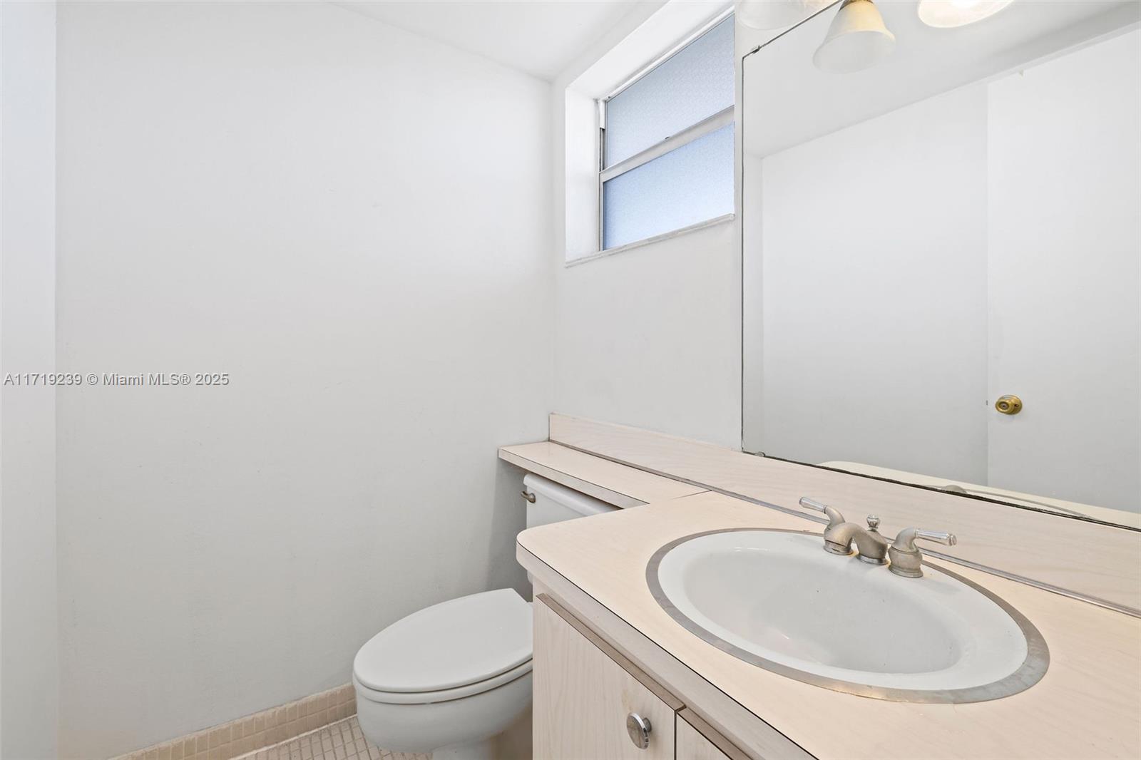 4650 Washington St 504 Property Photo 37