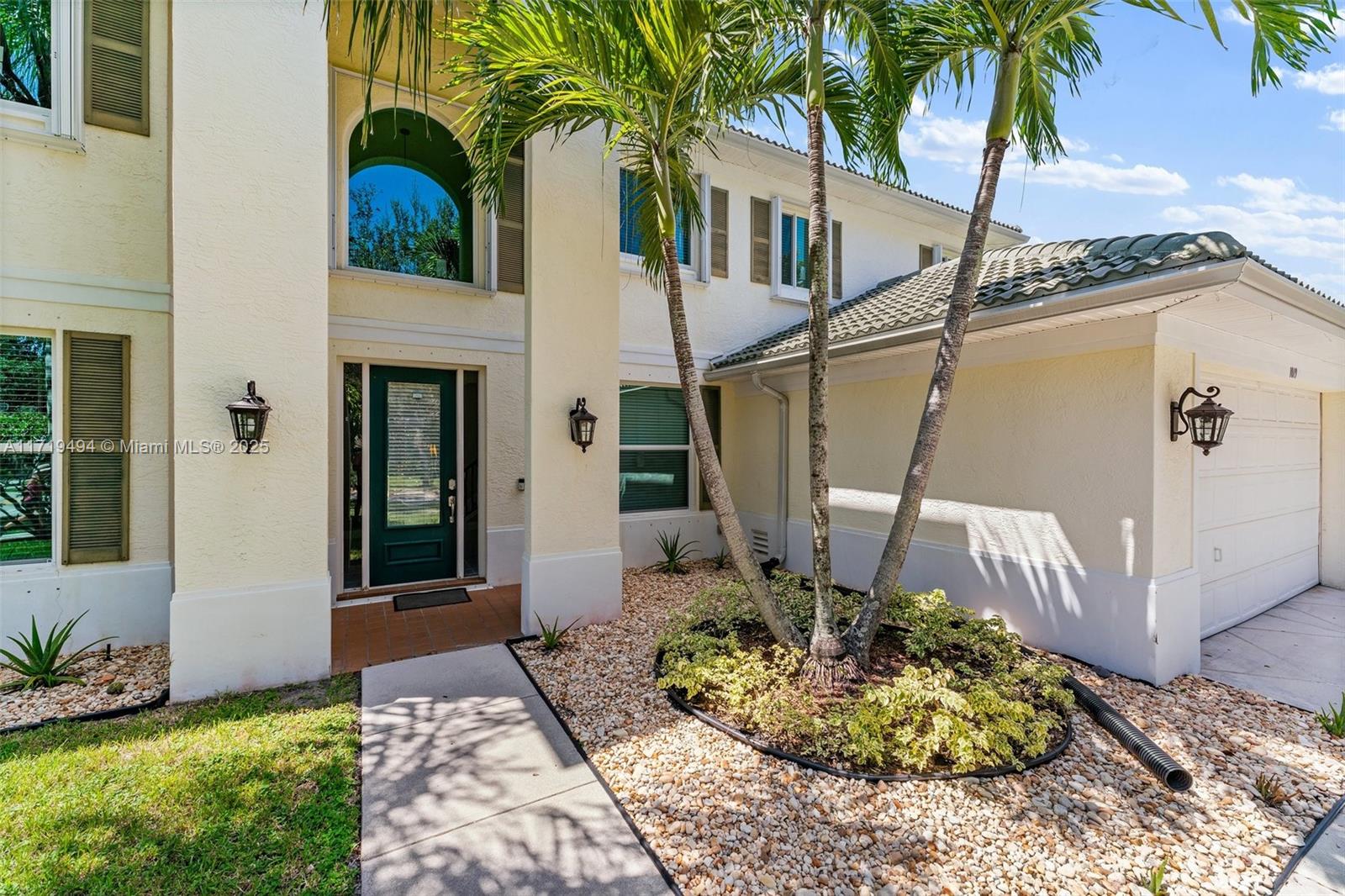 1019 N Egret Cir N Property Photo 1