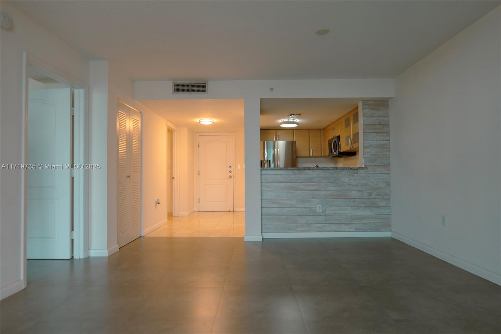 2101 Brickell Ave 2103 Property Photo 7
