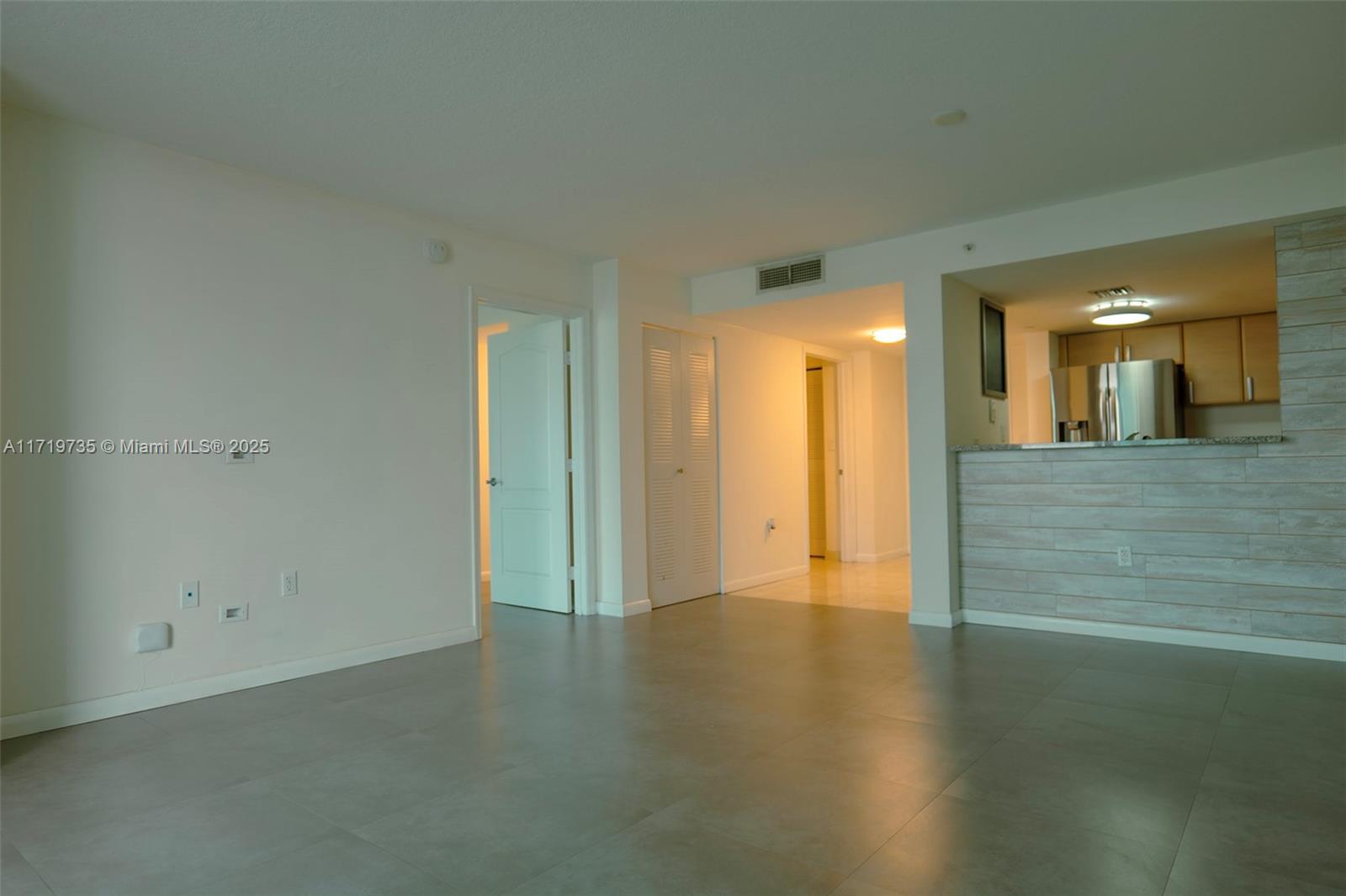 2101 Brickell Ave 2103 Property Photo 8