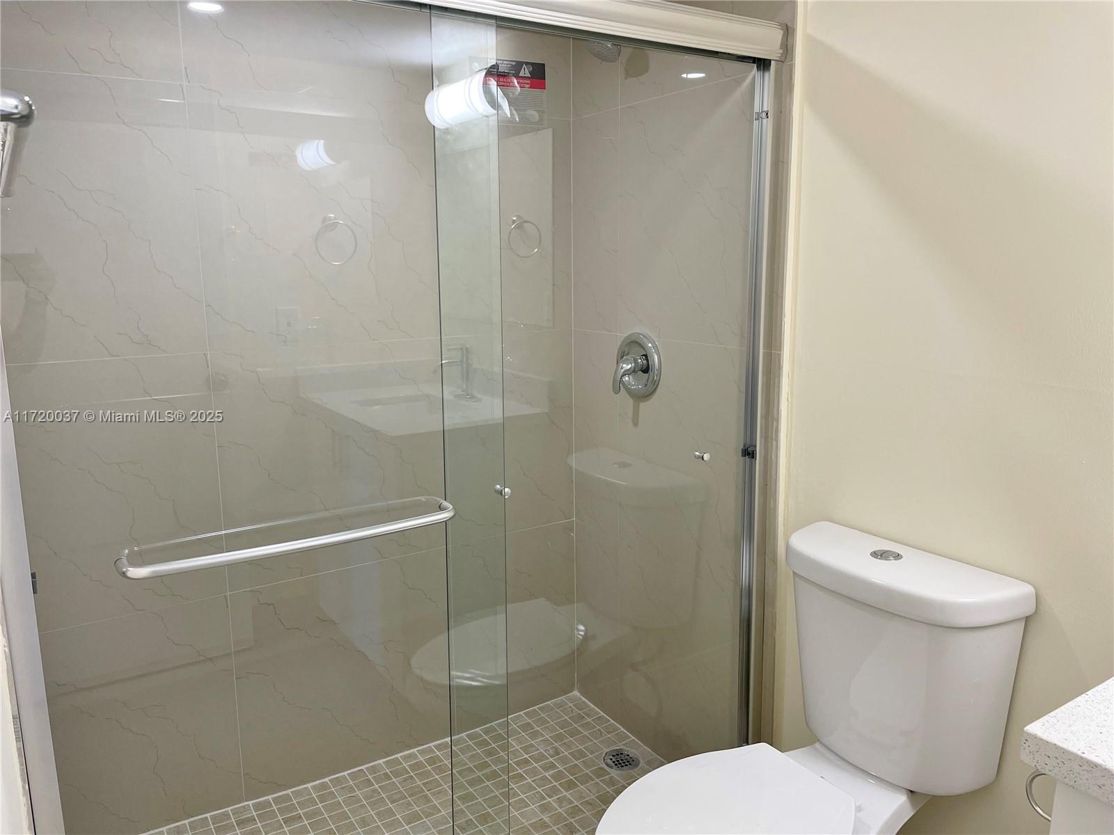 16950 W Dixie Hwy A535 Property Photo 10
