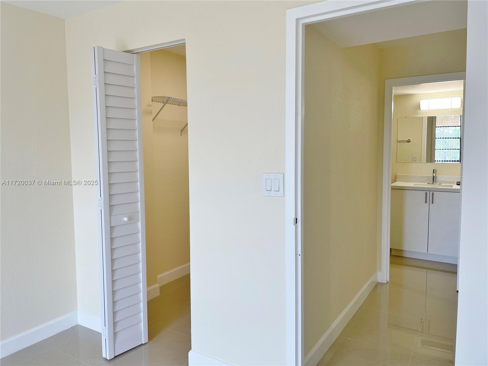 16950 W Dixie Hwy A535 Property Photo 13