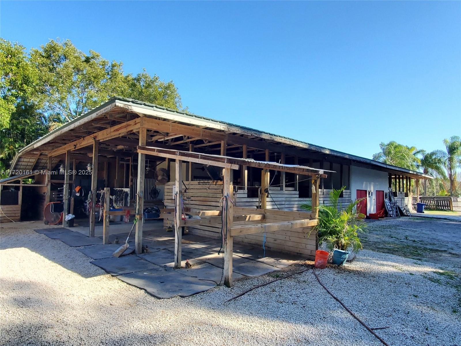18130 Sw 68th Ct Property Photo 1