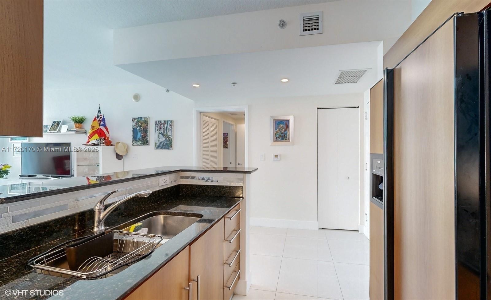 325 S Biscayne Blvd 2316 Property Photo 12