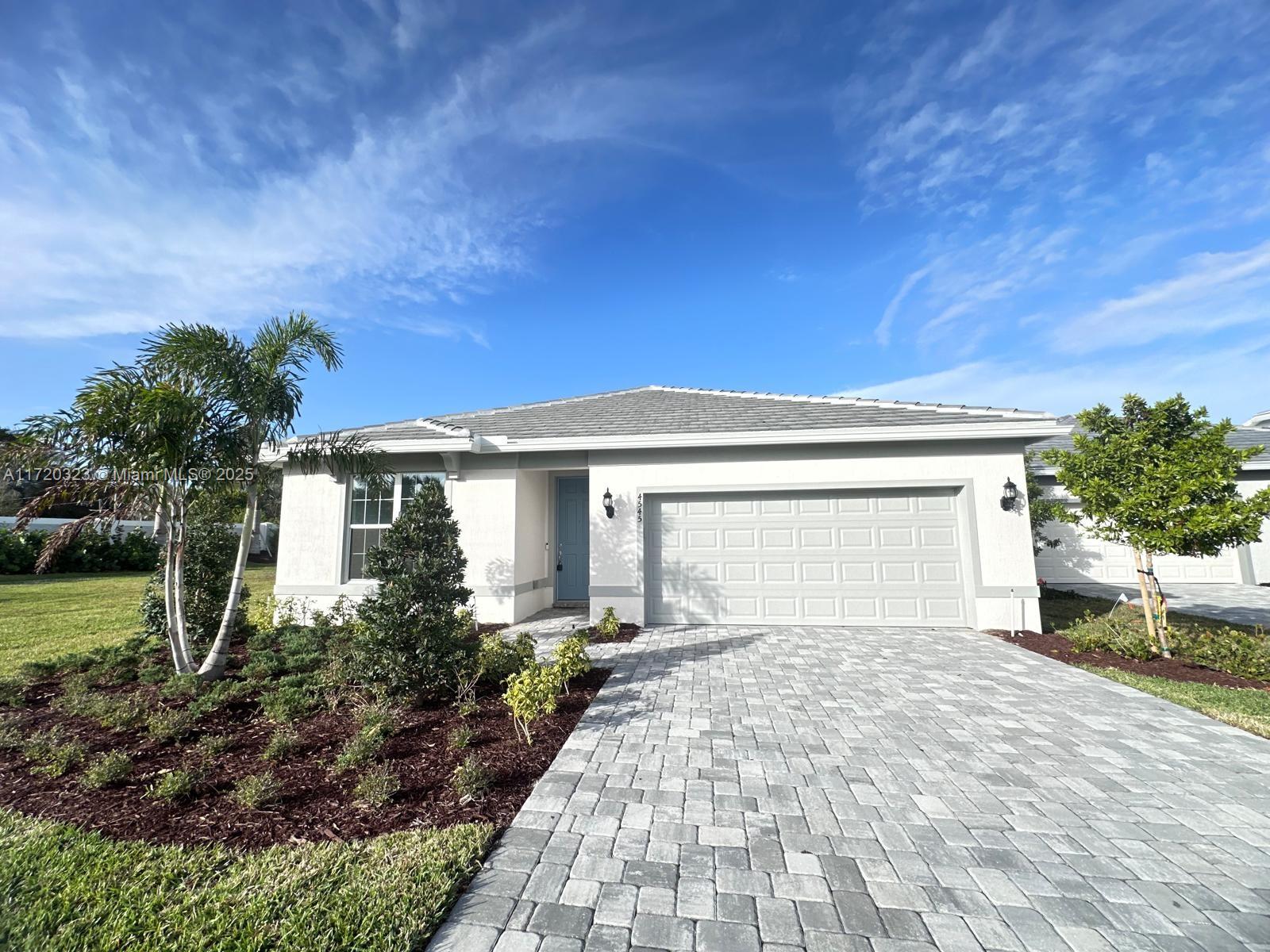 4545 Nautilus Cir Property Photo 1