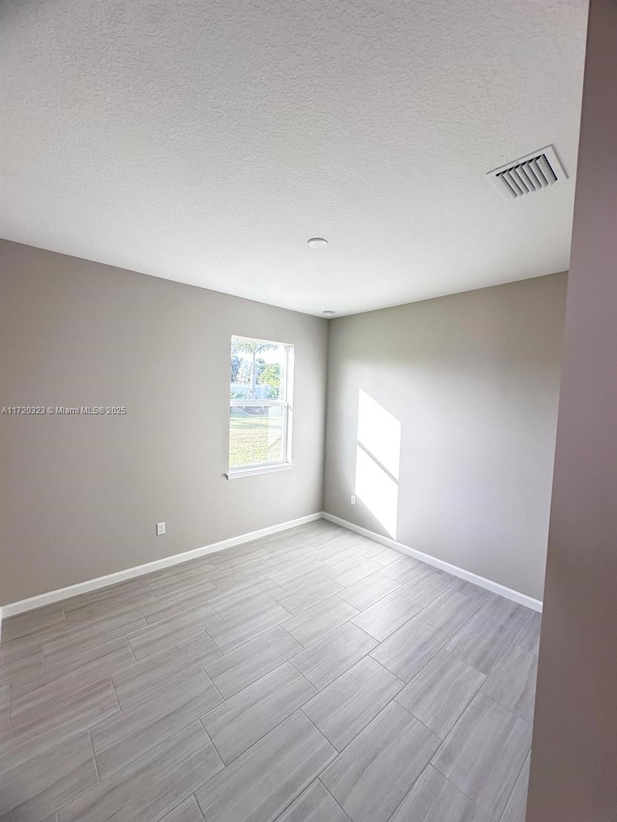 4545 Nautilus Cir Property Photo 14