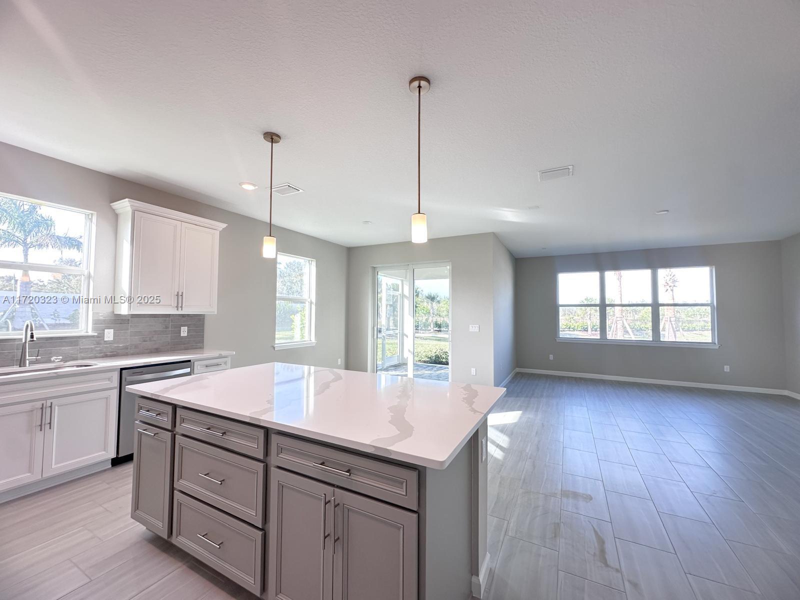 4545 Nautilus Cir Property Photo 16