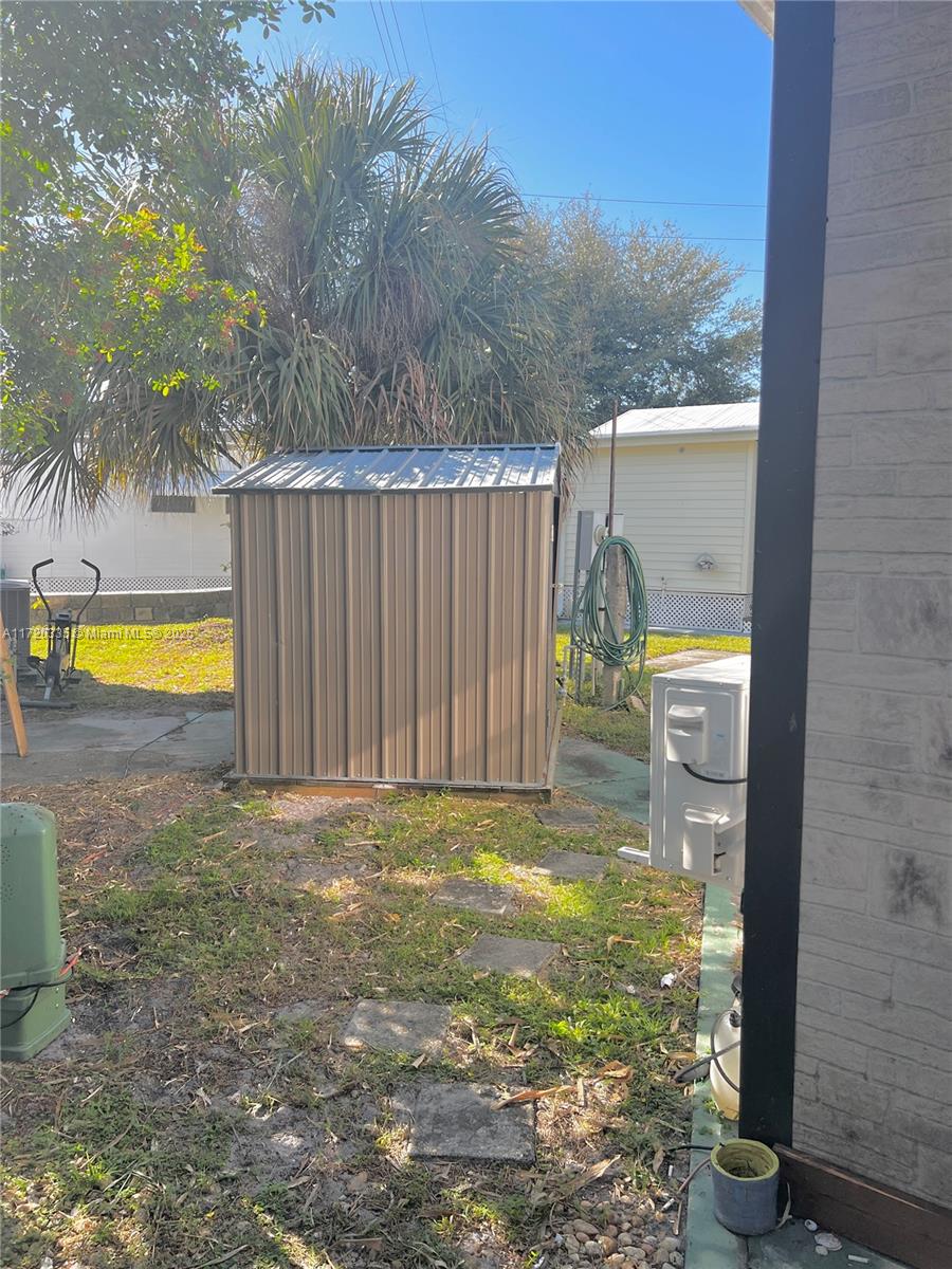 8564 Sw 15th Ct Property Photo 16