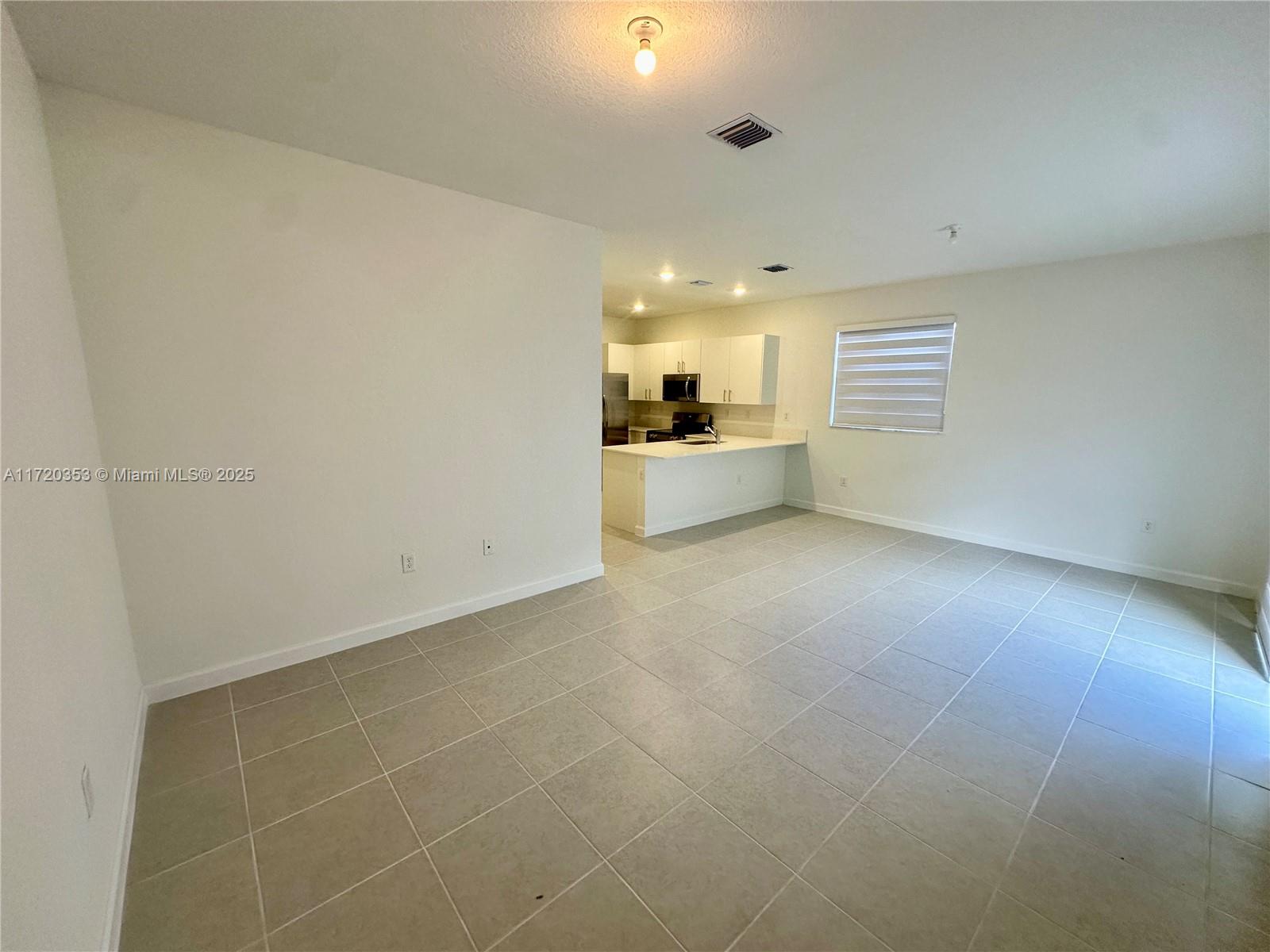 2867 Se 25th Ter . Property Photo 26