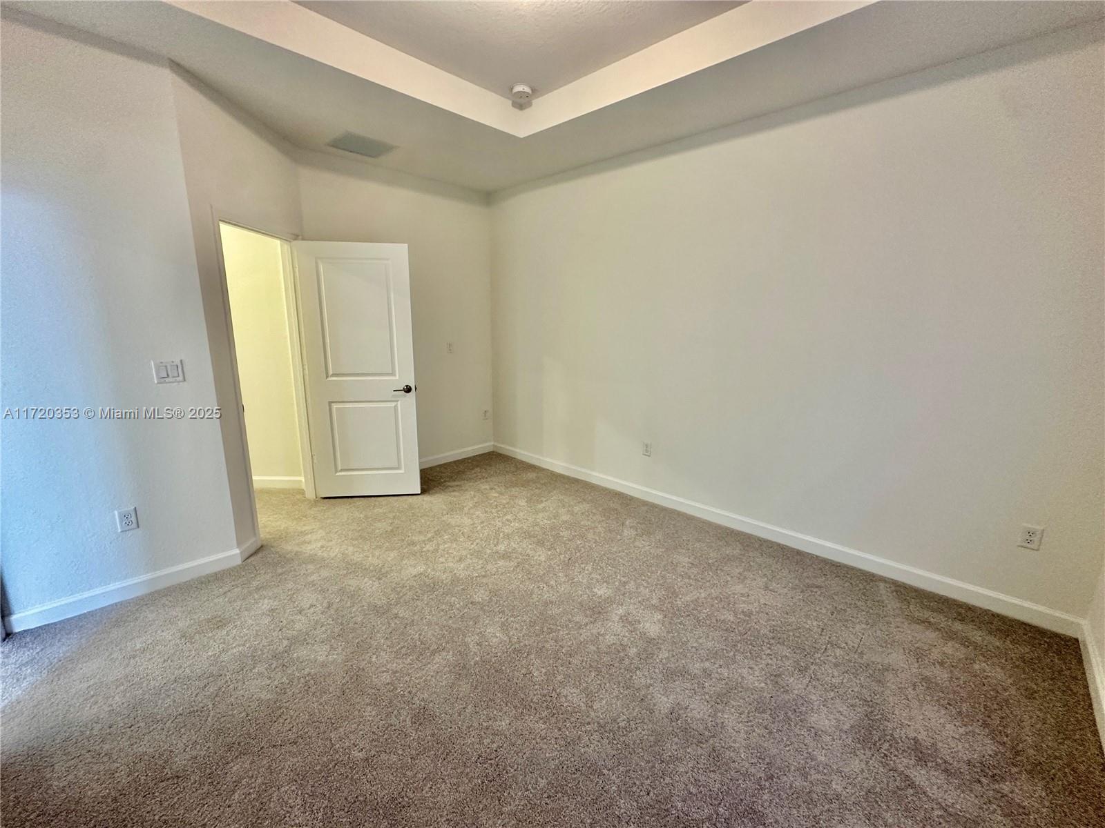 2867 Se 25th Ter . Property Photo 33