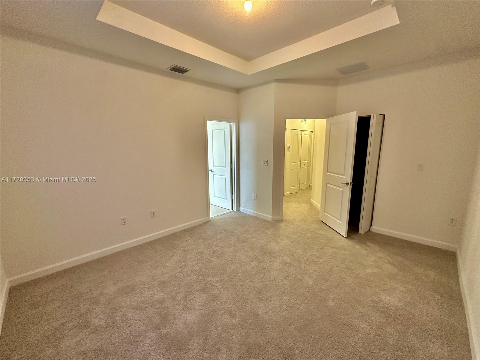 2867 Se 25th Ter . Property Photo 34