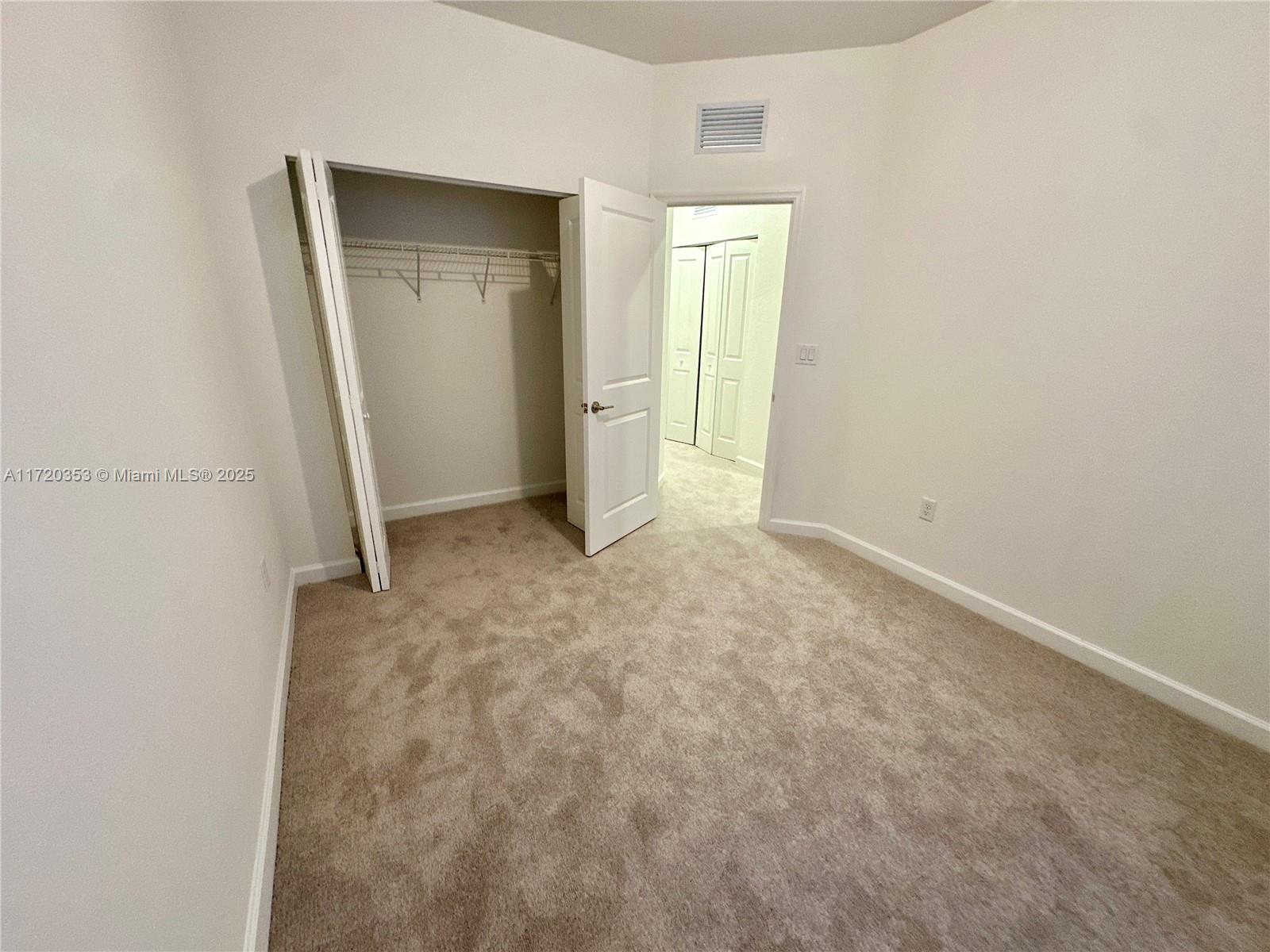 2867 Se 25th Ter . Property Photo 46