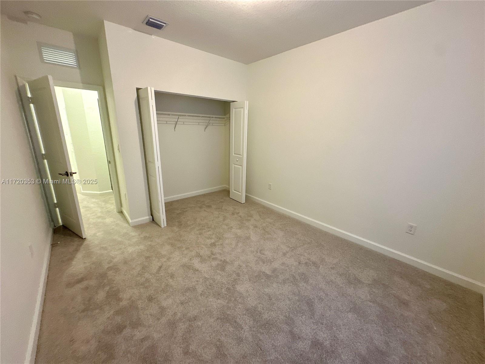 2867 Se 25th Ter . Property Photo 49