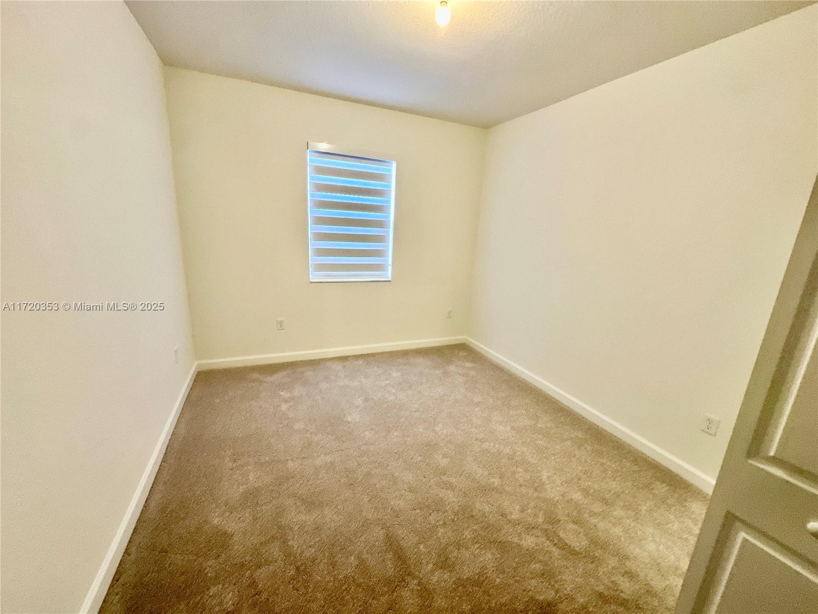 2867 Se 25th Ter . Property Photo 52