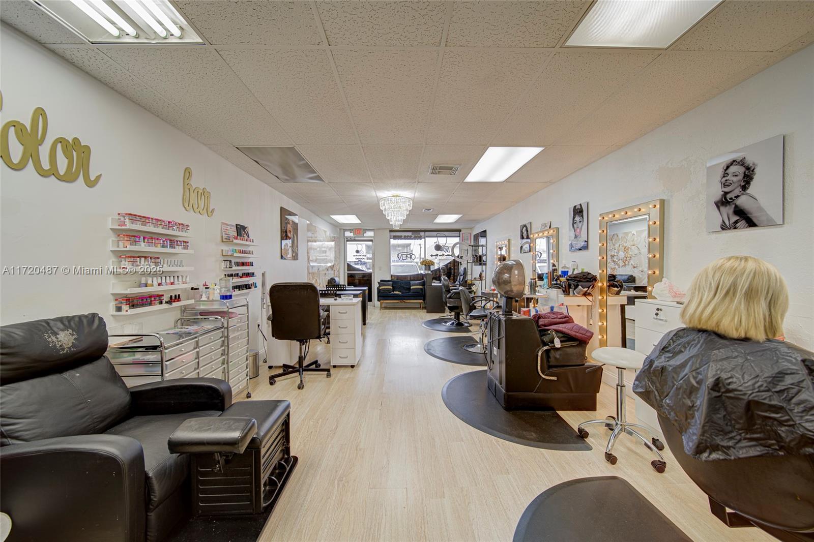 Full-service Beauty Salon For Sale In Westchester Property Photo 4