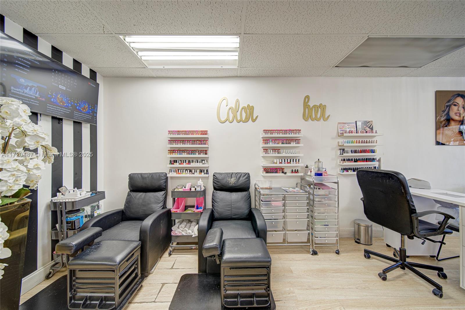 Full-service Beauty Salon For Sale In Westchester Property Photo 7