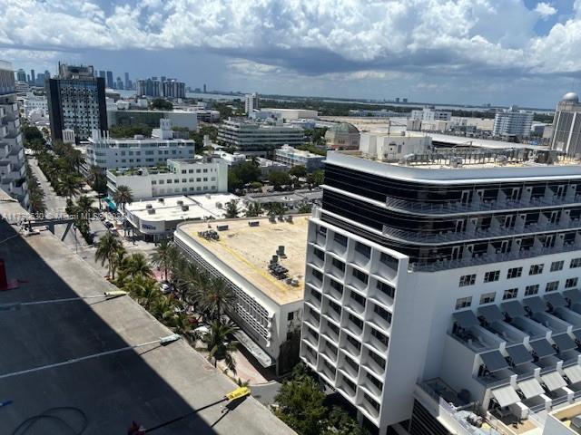 100 Lincoln Rd Ph4 Property Photo 21