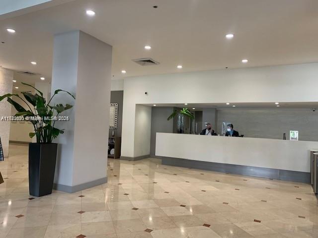 100 Lincoln Rd Ph4 Property Photo 25