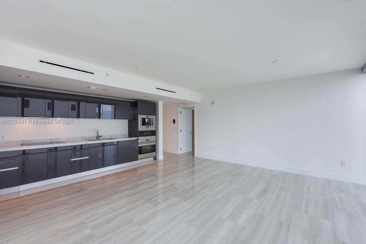 1451 Brickell Ave 2103 Property Photo 6