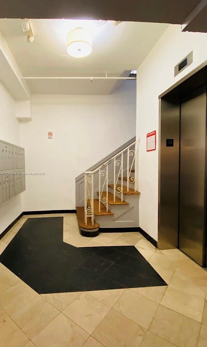 3710 Collins Ave N-200 Property Photo 4