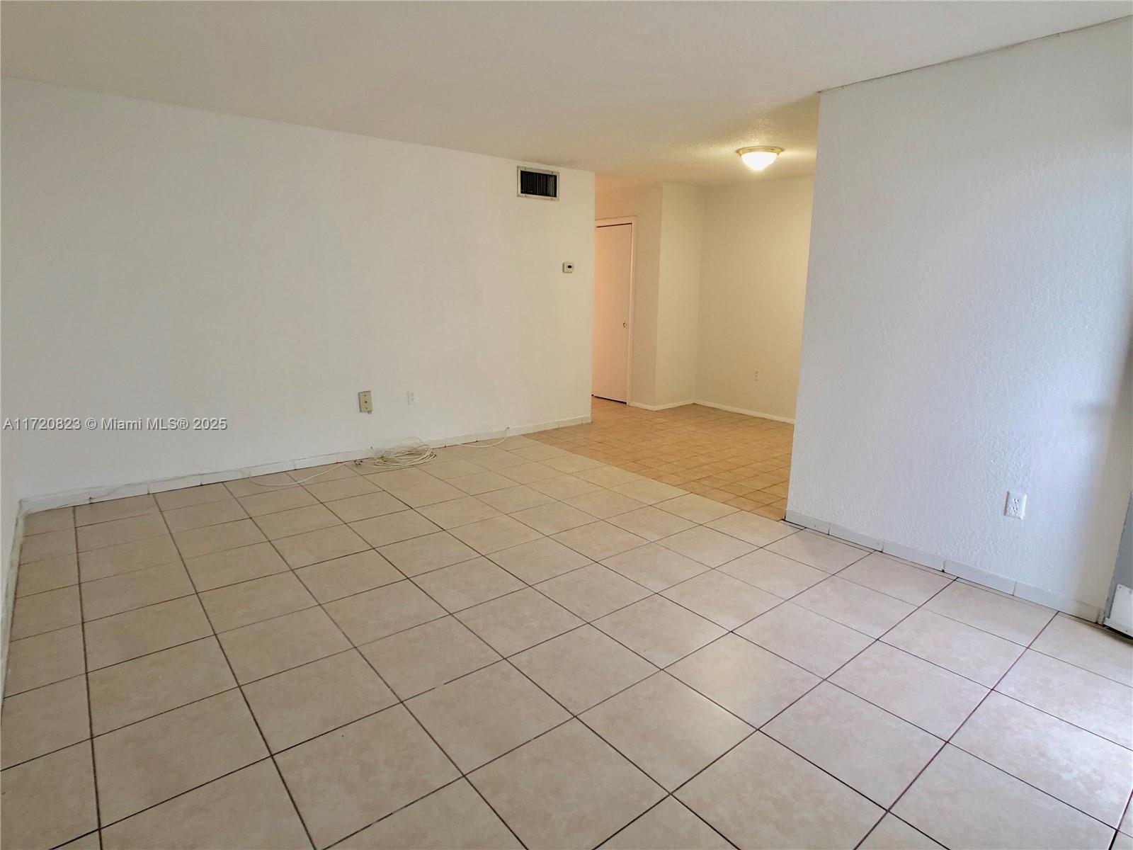 1620 West Ave 603 Property Photo 3