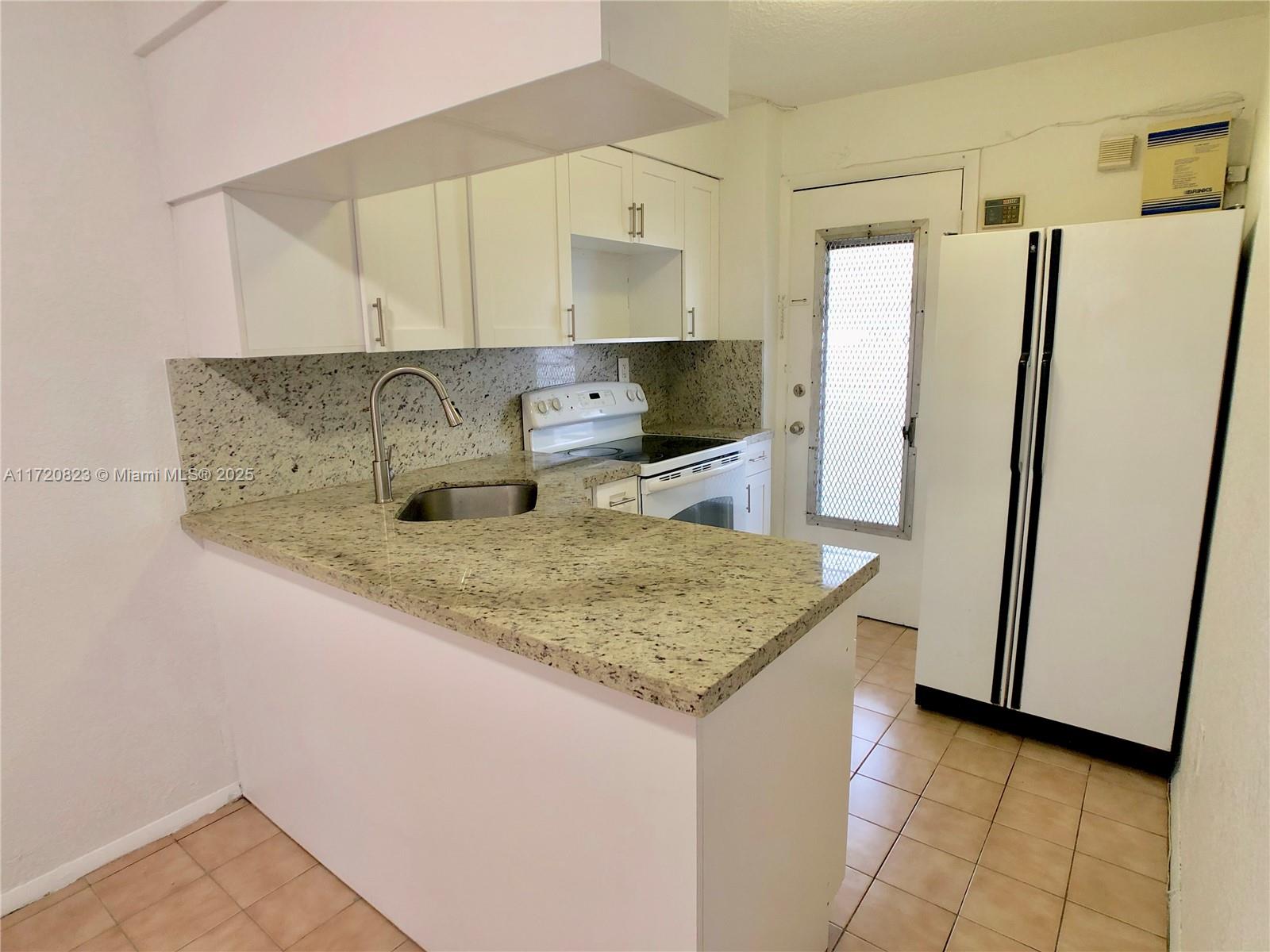 1620 West Ave 603 Property Photo 4