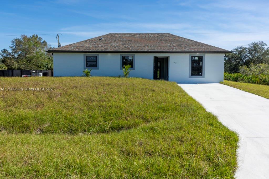 1302 Hibiscus Ave Property Photo 1