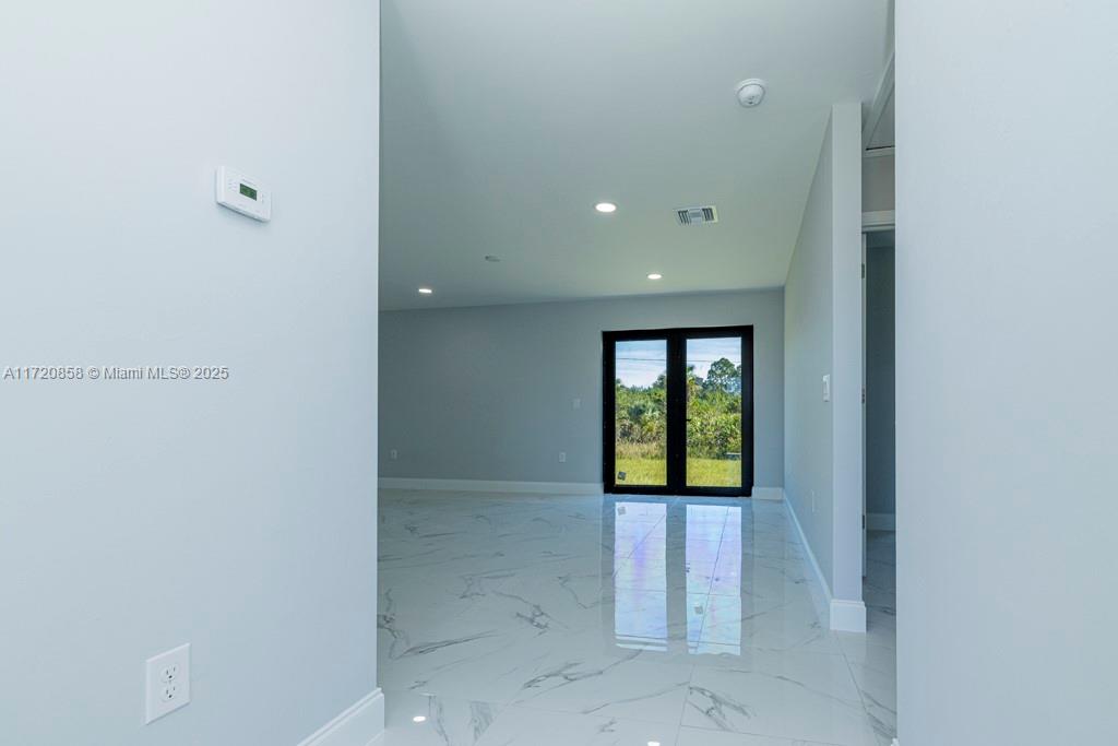 1302 Hibiscus Ave Property Photo 2