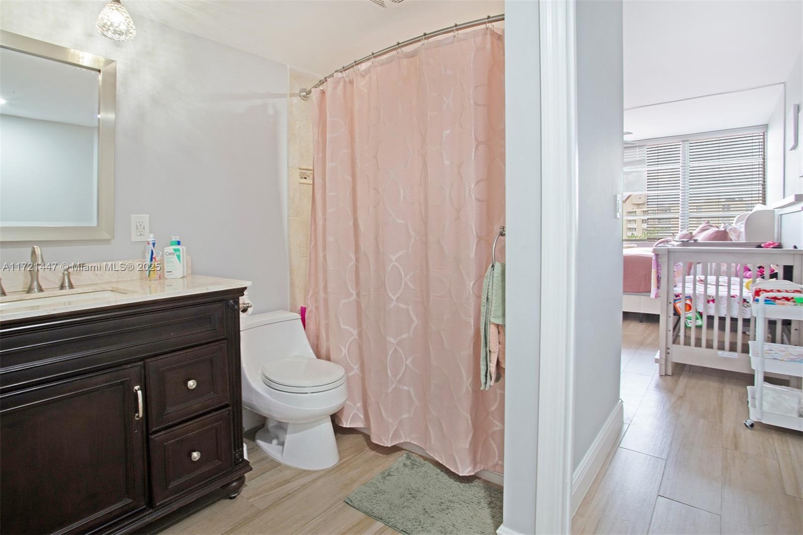 6911 Environ Blvd 5l Property Photo 22