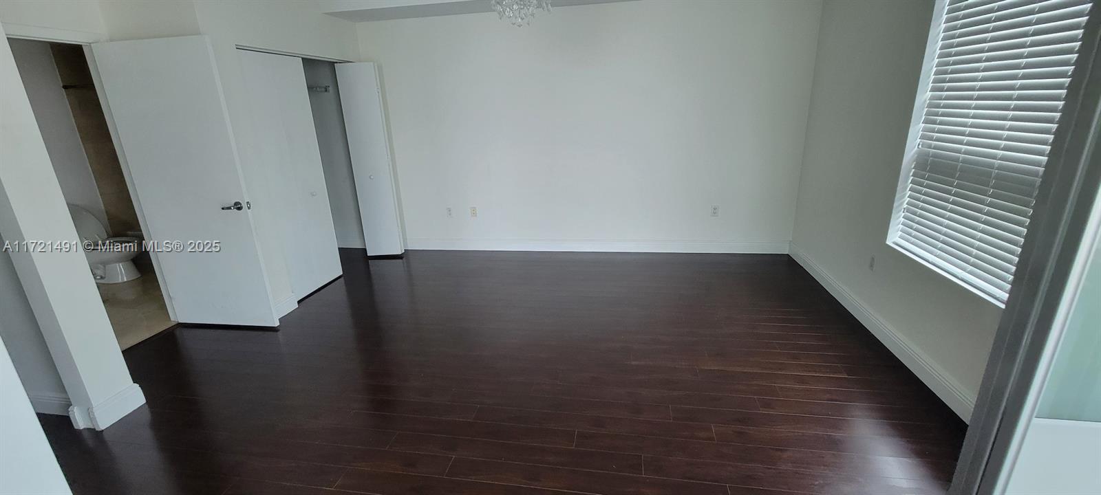 90 Sw 3rd St 1805 Property Photo 3