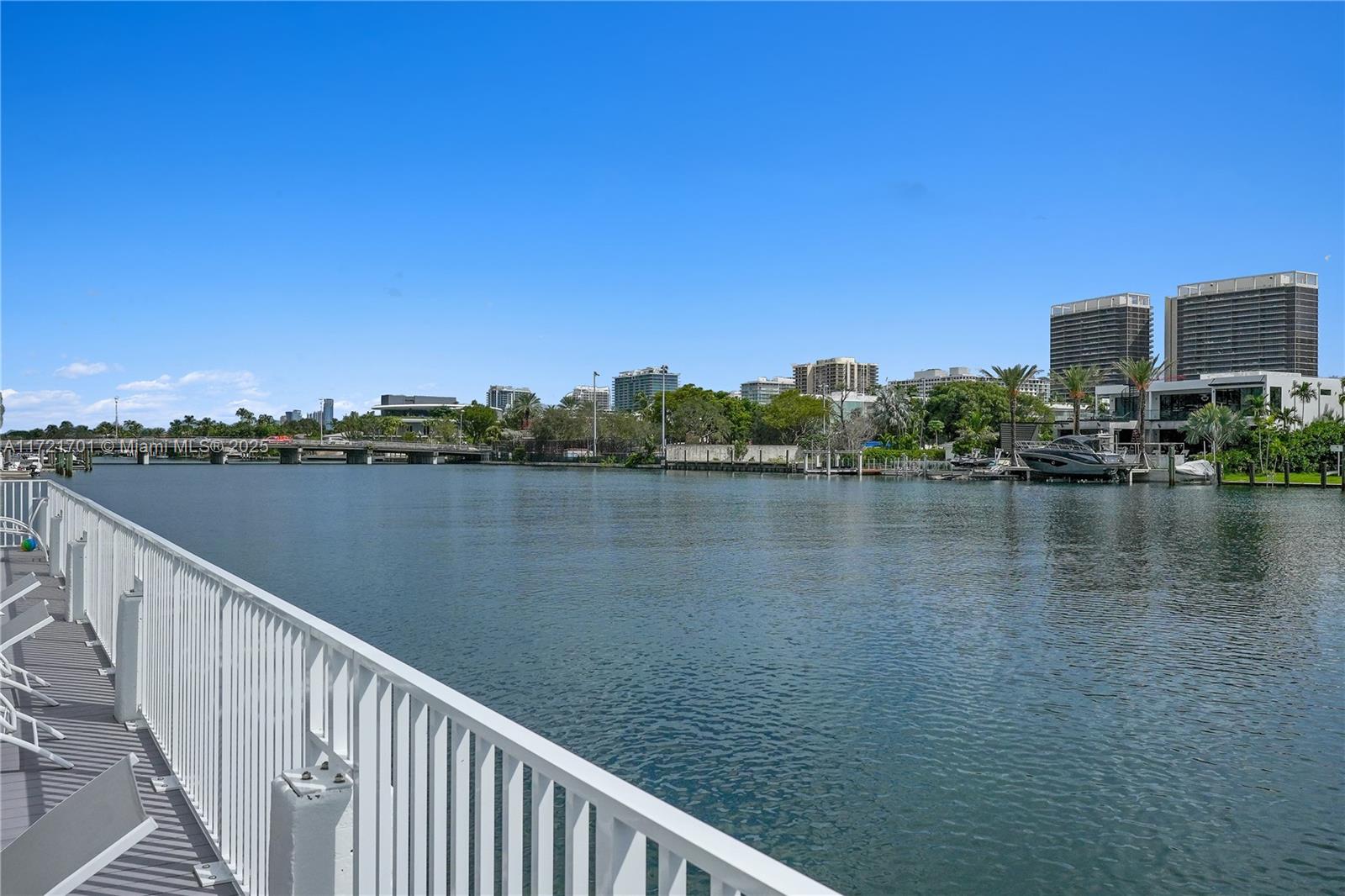 9381 E Bay Harbor Dr 401n Property Photo 10