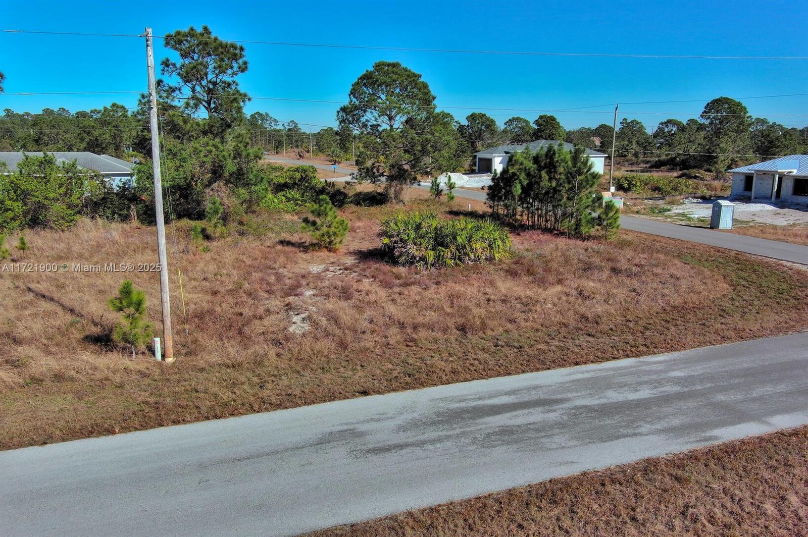 733 Bumby St E Property Photo 1