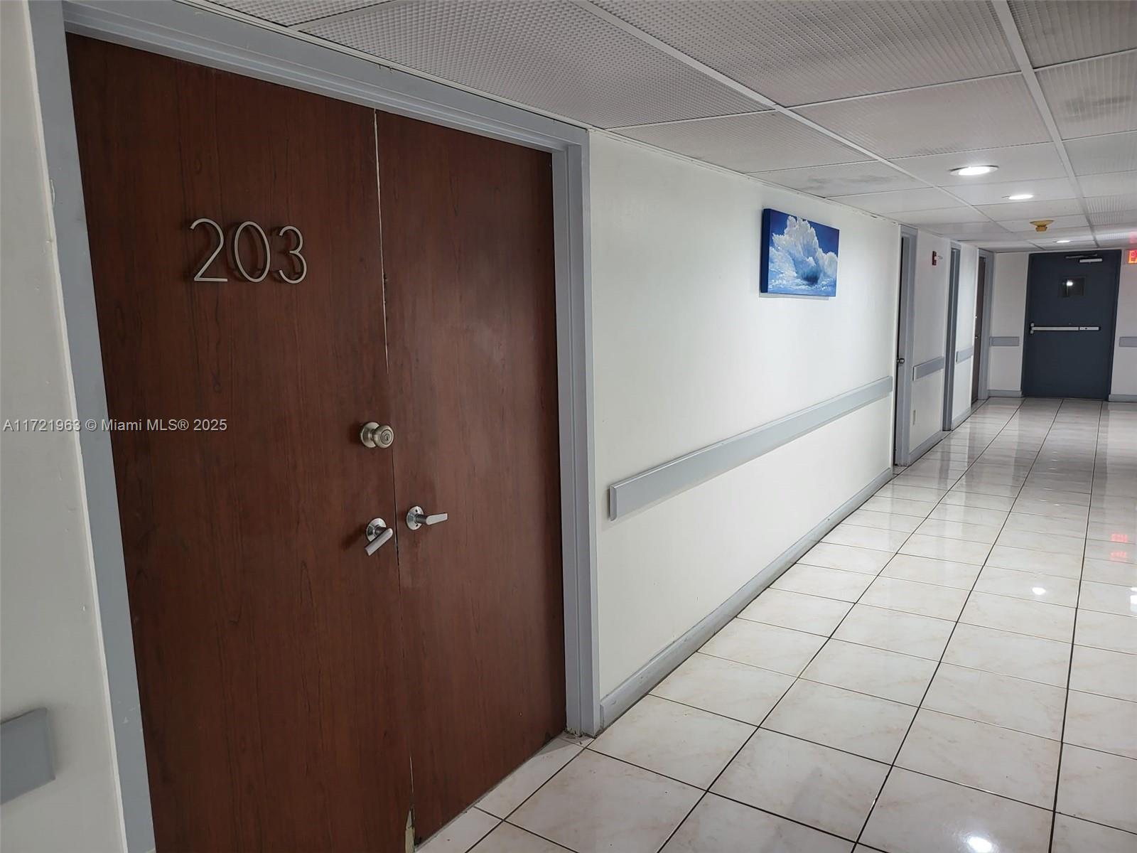 13499 Biscayne Blvd Property Photo